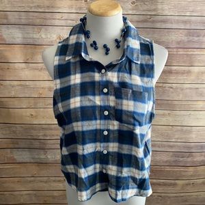🎈Sale🎈NWT Wild  Fable Cropped Sleeveless Plaid Button-Up Top